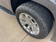 Used 2015 GMC Yukon XL 4d SUV 4WD SLT at Rooster Auto Sales near Vinton, IA