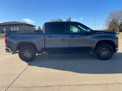 Used 2019  Chevrolet Silverado 1500 4WD Crew Cab LT at Rooster Auto Sales near Vinton&comma; IA