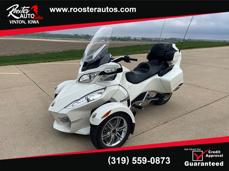Used 2011 Can-Am 3 Wheel Cycle Spyder RS-S SM5 at Rooster Auto Sales near Vinton, IA