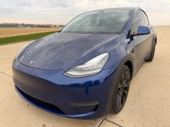 Used 2021  Tesla Model Y Long Range AWD at Rooster Auto Sales near Vinton&comma; IA