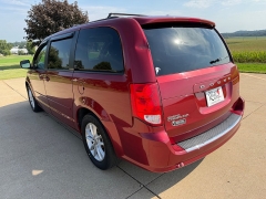 Used 2014  Dodge Grand Caravan 4d Wagon SXT 30th Anniversary at Rooster Auto Sales near Vinton&comma; IA