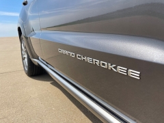 Used 2015 Jeep Grand Cherokee 4d SUV 4WD Summit at Rooster Auto Sales near Vinton, IA