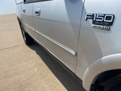 Used 2001 Ford F-150 4WD SuperCrew XLT at Rooster Auto Sales near Vinton, IA