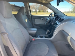 Used 2009  Chevrolet Traverse 4d SUV FWD LT1 at Rooster Auto Sales near Vinton&comma; IA
