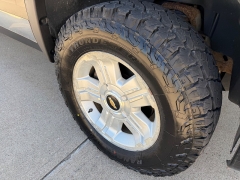 Used 2009  Chevrolet Silverado 1500 4WD Crew Cab LT at Rooster Auto Sales near Vinton&comma; IA