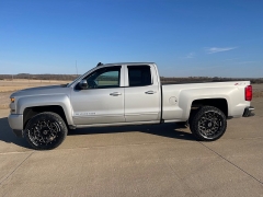 Used 2016  Chevrolet Silverado 1500 4WD Double Cab LT Z71 at Rooster Auto Sales near Vinton&comma; IA