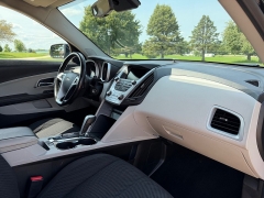 Used 2015  Chevrolet Equinox 4d SUV FWD LT w&sol;1LT at Rooster Auto Sales near Vinton&comma; IA