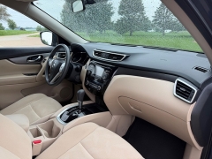 Used 2016  Nissan Rogue 4d SUV AWD SV at Rooster Auto Sales near Vinton&comma; IA
