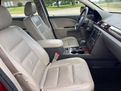 Used 2008 Ford Taurus 4d Sedan SEL at Rooster Auto Sales near Vinton, IA