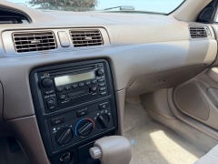 Used 2000  Toyota Camry 4d Sedan XLE at Rooster Auto Sales near Vinton&comma; IA