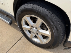 Used 2007  Saturn Outlook 4d SUV AWD XR at Rooster Auto Sales near Vinton&comma; IA