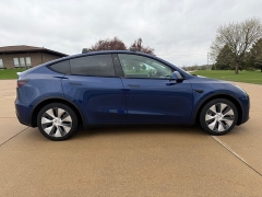 Used 2021  Tesla Model Y Long Range AWD at Rooster Auto Sales near Vinton&comma; IA
