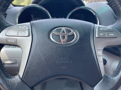 Used 2010 Toyota Highlander 4d SUV AWD SE at Rooster Auto Sales near Vinton, IA