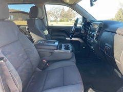 Used 2015 Chevrolet Silverado 1500 4WD Crew Cab LT Z71 at Rooster Auto Sales near Vinton, IA