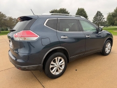 Used 2016  Nissan Rogue 4d SUV AWD SV at Rooster Auto Sales near Vinton&comma; IA