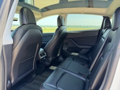 Used 2021  Tesla Model Y Performance AWD at Rooster Auto Sales near Vinton&comma; IA