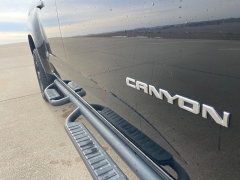 Used 2015  GMC Canyon 4WD Crew Cab SLT at Rooster Auto Sales near Vinton&comma; IA