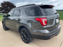 Used 2017 Ford Explorer 4d SUV 4WD XLT Ecoboost at Rooster Auto Sales near Vinton, IA