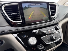 Used 2021  Chrysler Pacifica Touring L FWD at Rooster Auto Sales near Vinton&comma; IA