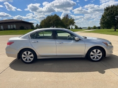 Used 2010 Honda Accord Sedan 4d EX-L V6 at Rooster Auto Sales near Vinton, IA