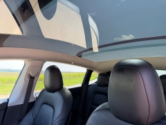 Used 2021  Tesla Model Y Performance AWD at Rooster Auto Sales near Vinton&comma; IA