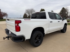 Used 2020  Chevrolet Silverado 1500 4WD Crew Cab LT Trail Boss at Rooster Auto Sales near Vinton&comma; IA
