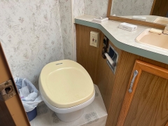Used 1998 Fleetwood Motorhome at Rooster Auto Sales near Vinton, IA