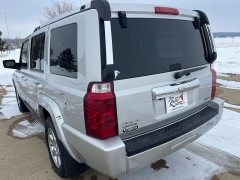 Used 2007  Jeep Commander 4d SUV 4WD Limited HEMI at Rooster Auto Sales near Vinton, IA