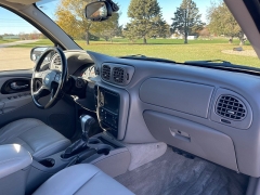 Used 2008  Chevrolet Trailblazer 4d SUV 4WD LT1 at Rooster Auto Sales near Vinton, IA