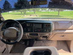 Used 2002 Ford Super Duty F-250 4WD Supercab Lariat at Rooster Auto Sales near Vinton, IA