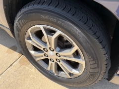 Used 2014  GMC Acadia 4d SUV AWD SLT-1 at Rooster Auto Sales near Vinton&comma; IA