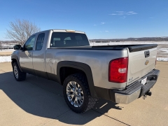 Used 2007  Chevrolet Silverado 1500 4WD Ext Cab LTZ at Rooster Auto Sales near Vinton&comma; IA
