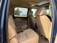 Used 2007  GMC Yukon XL 1500 SUV 4WD Denali at Rooster Auto Sales near Vinton&comma; IA