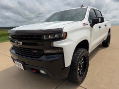 Used 2019  Chevrolet Silverado 1500 4WD Crew Cab LT Trail Boss at Rooster Auto Sales near Vinton&comma; IA