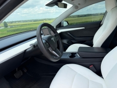 Used 2022  Tesla Model 3 Long Range AWD at Rooster Auto Sales near Vinton&comma; IA