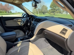 Used 2010  Chevrolet Traverse 4d SUV AWD LTZ at Rooster Auto Sales near Vinton&comma; IA