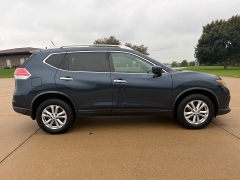 Used 2016  Nissan Rogue 4d SUV AWD SV at Rooster Auto Sales near Vinton&comma; IA