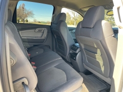 Used 2009  Chevrolet Traverse 4d SUV FWD LT1 at Rooster Auto Sales near Vinton&comma; IA