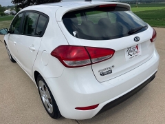 Used 2016 Kia Forte5 5d Hatchback SX Auto at Rooster Auto Sales near Vinton, IA