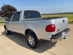 Used 2001 Ford F-150 4WD SuperCrew XLT at Rooster Auto Sales near Vinton, IA