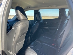 Used 2019  Jeep Cherokee 4d SUV 4WD Limited 3&period;2L at Rooster Auto Sales near Vinton&comma; IA