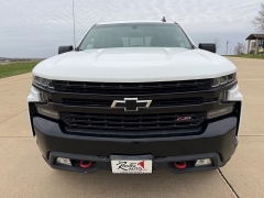 Used 2020  Chevrolet Silverado 1500 4WD Crew Cab LT Trail Boss at Rooster Auto Sales near Vinton&comma; IA