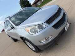 Used 2011  Chevrolet Traverse 4d SUV FWD LT1 at Rooster Auto Sales near Vinton&comma; IA