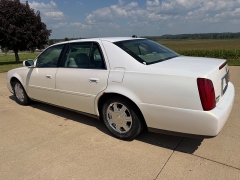 Used 2004  Cadillac DeVille 4d Sedan at Rooster Auto Sales near Vinton&comma; IA