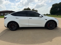 Used 2021  Tesla Model Y Performance AWD at Rooster Auto Sales near Vinton&comma; IA