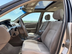 Used 2000  Toyota Camry 4d Sedan XLE at Rooster Auto Sales near Vinton&comma; IA