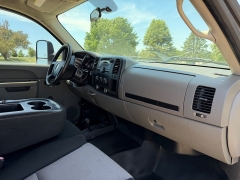 Used 2012  Chevrolet Silverado 3500 4WD Crew Cab Work Truck SRW at Rooster Auto Sales near Vinton&comma; IA