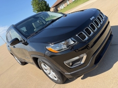 Used 2021  Jeep Compass Latitude FWD at Rooster Auto Sales near Vinton&comma; IA