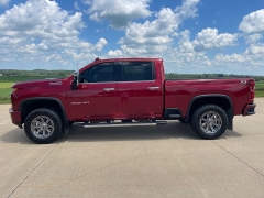 Used 2020 Chevrolet Silverado 2500 4WD Crew Cab High Country Dsl at Rooster Auto Sales near Vinton, IA