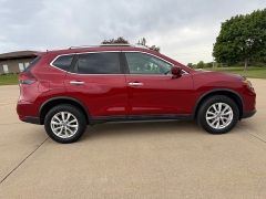 Used 2018  Nissan Rogue 4d SUV AWD SV at Rooster Auto Sales near Vinton&comma; IA